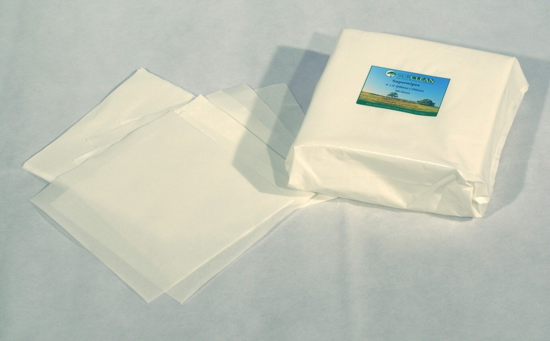 Dry Superwipes / 9inch x 9inch bagged in 300 sheets
